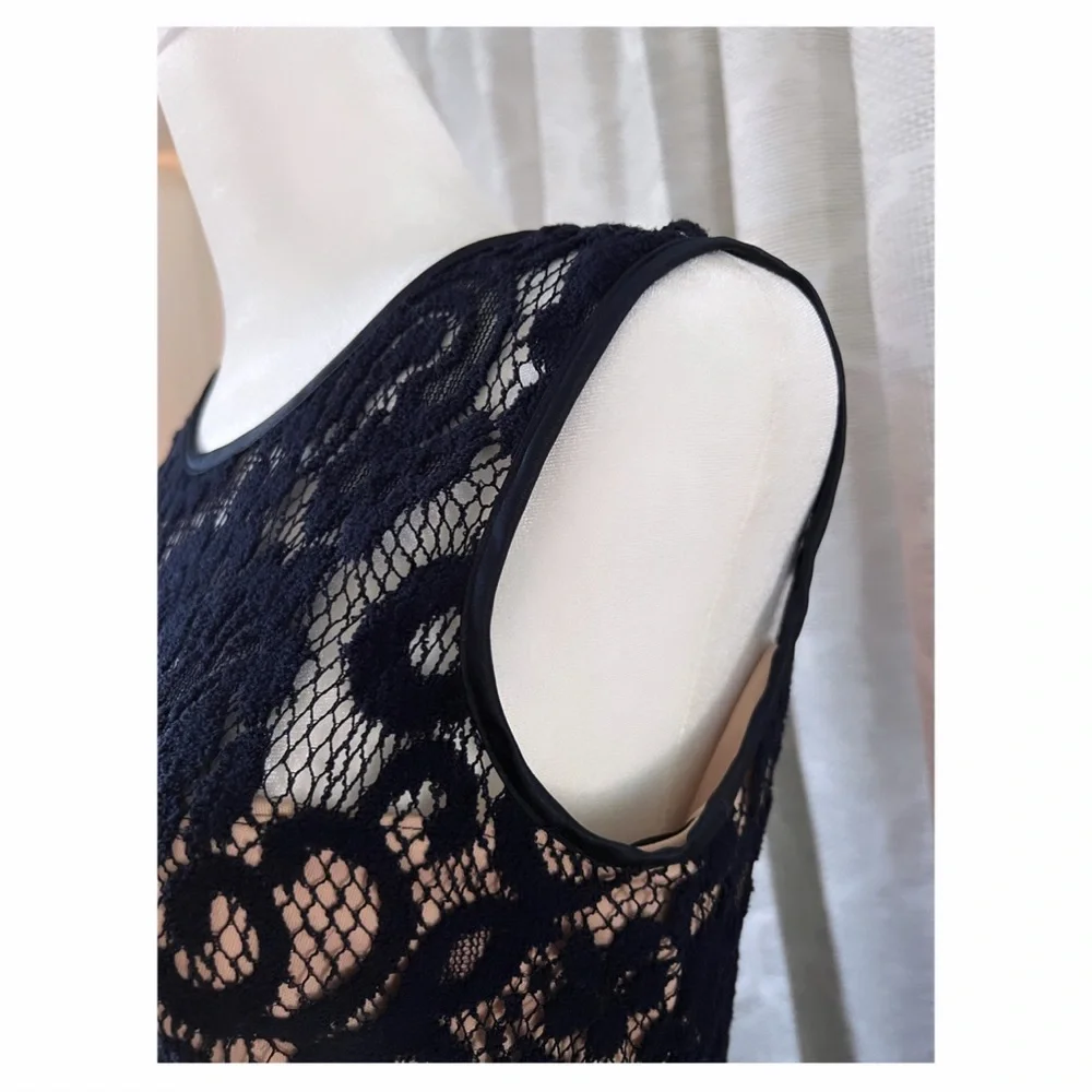 Betsy & Adam Sleeveless Lace Print Dress / Navy Blue & Nude / Tule Hem / Size 4P - Picture 5 of 9